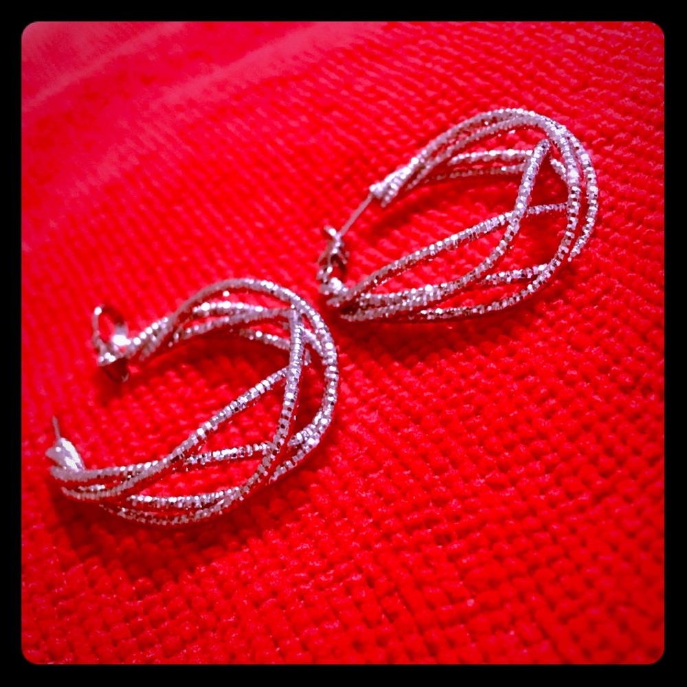 Silver cable earrings